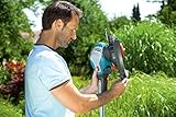 GARDENA Rasentrimmer PowerCut Plus 650/30: Trimmer mit leistungsstarkem 650 Watt Motor, großer 300 mm Schnittkreis, mit schwenkbarem Trimmerkopf, Führungsrad, AutoSpeed Funktion (9811-20)