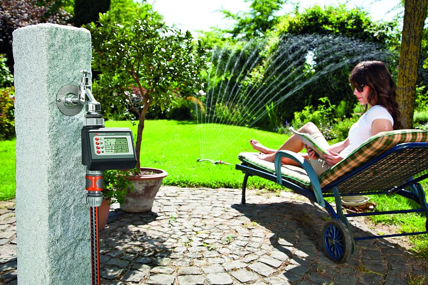 Automatisch wässern statt auf dem Schlauch stehen Foto: Gardena/akz-o