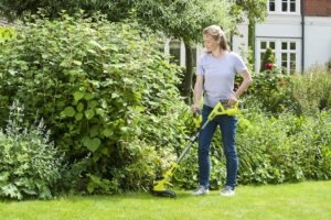 Ob Akkukraft oder Strom aus der Steckdose – der neue Hybrid-Rasen¬trimmer RLT1831H25 von Ryobi lässt seinen Anwendern die Wahl. Foto: Ryobi